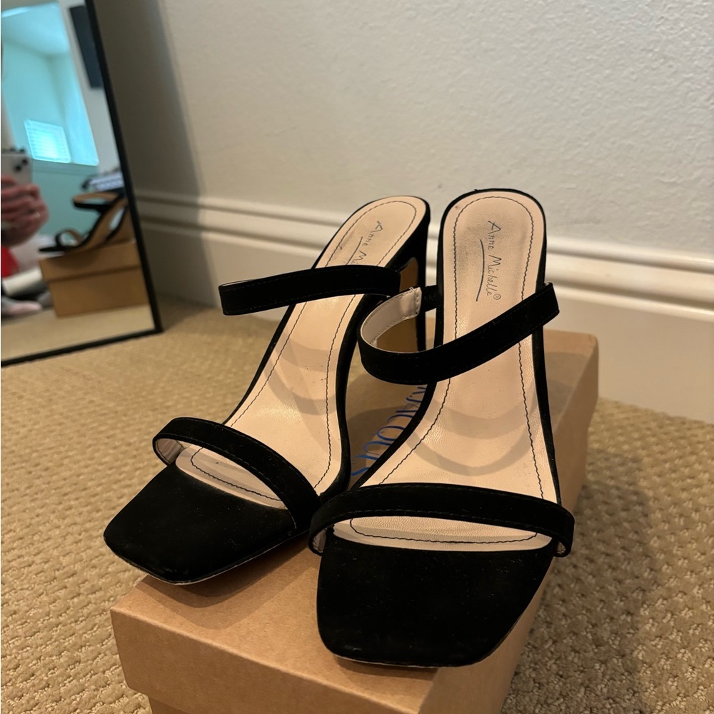 Anne Michelle heels